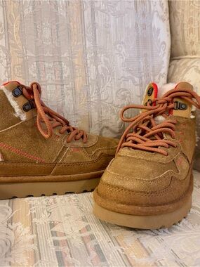 UGG highland tan Suede Lace-Up Boots with Red Accents